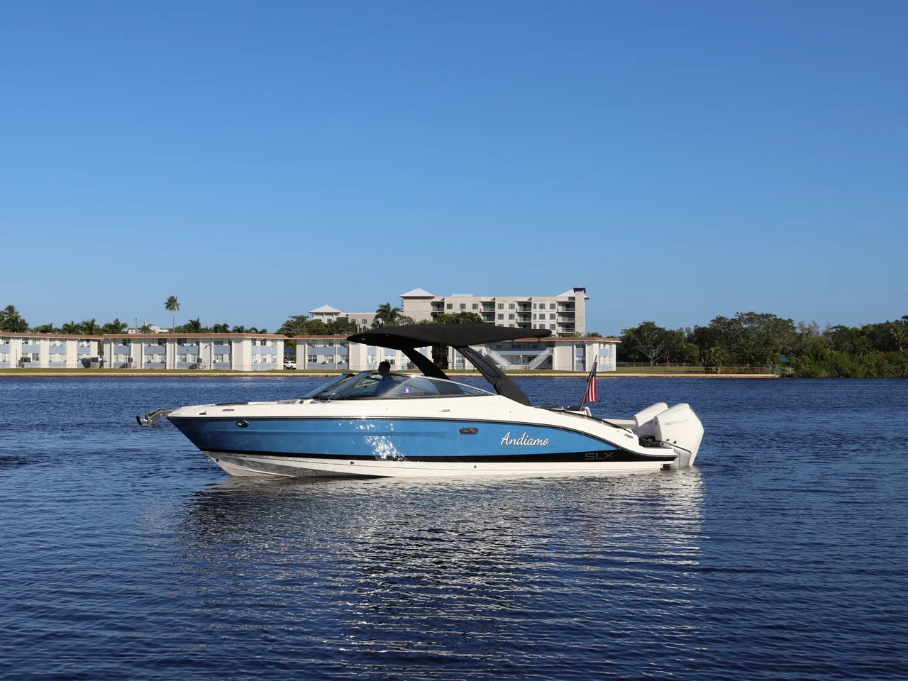 2024 Sea Ray 280 SLX OUTBOARD 28.0 feet, Naples, Florida #2
