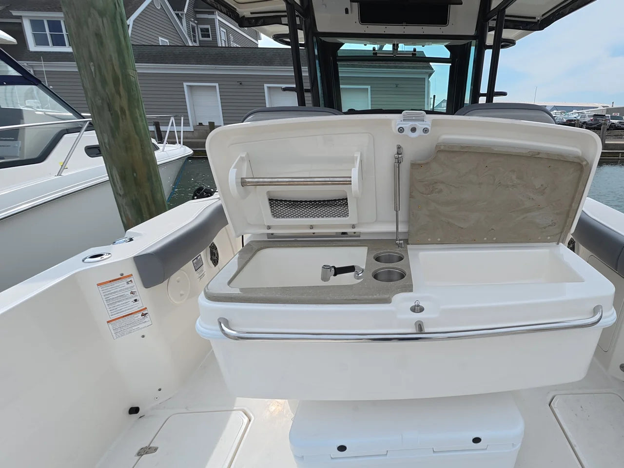 2026 Boston Whaler 330 Outrage 33.0 feet, Norwalk, Connecticut #13