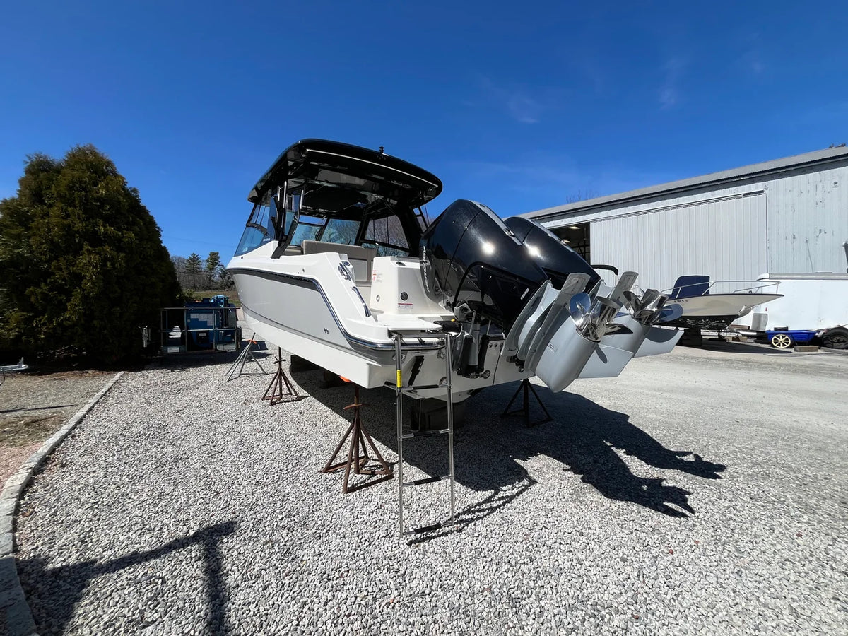 2026 Boston Whaler 330 Vantage 33.0 feet, Wakefield, RI #3