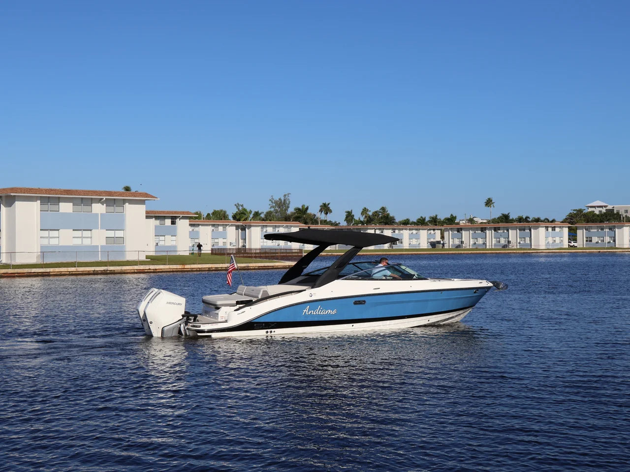 2024 Sea Ray 280 SLX OUTBOARD 28.0 feet, Naples, Florida #4