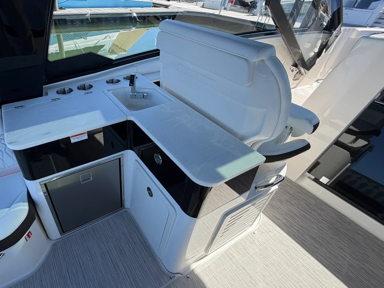 2026 Sea Ray Sundancer 370 Outboard 37.0 feet, Grasonville, MD #17