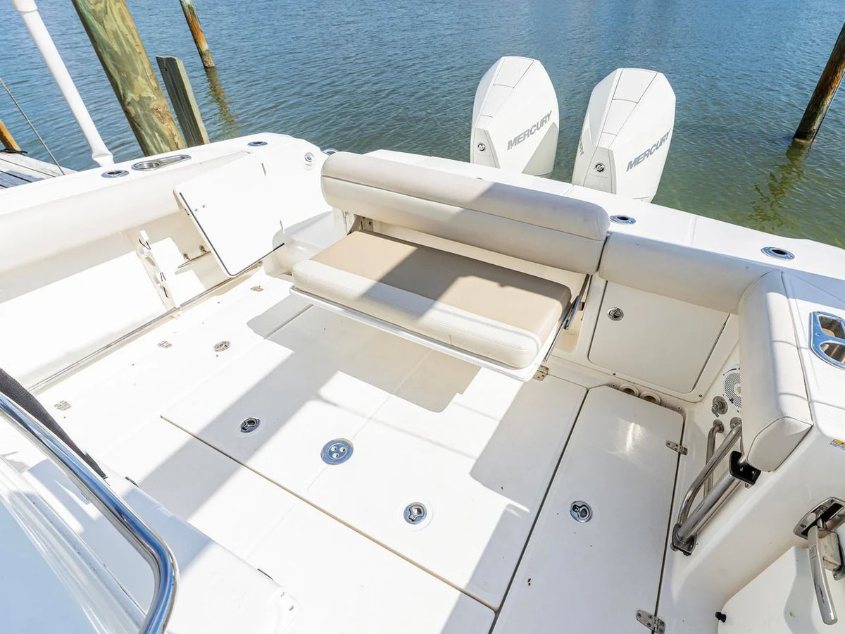 2022 Boston Whaler 330 OUTRAGE 33.0 feet, St Petersburg, FL #17