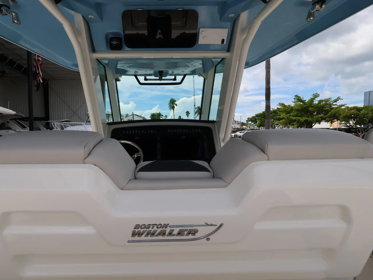 2026 Boston Whaler 330 Outrage 33.0 feet, Naples, Florida #18