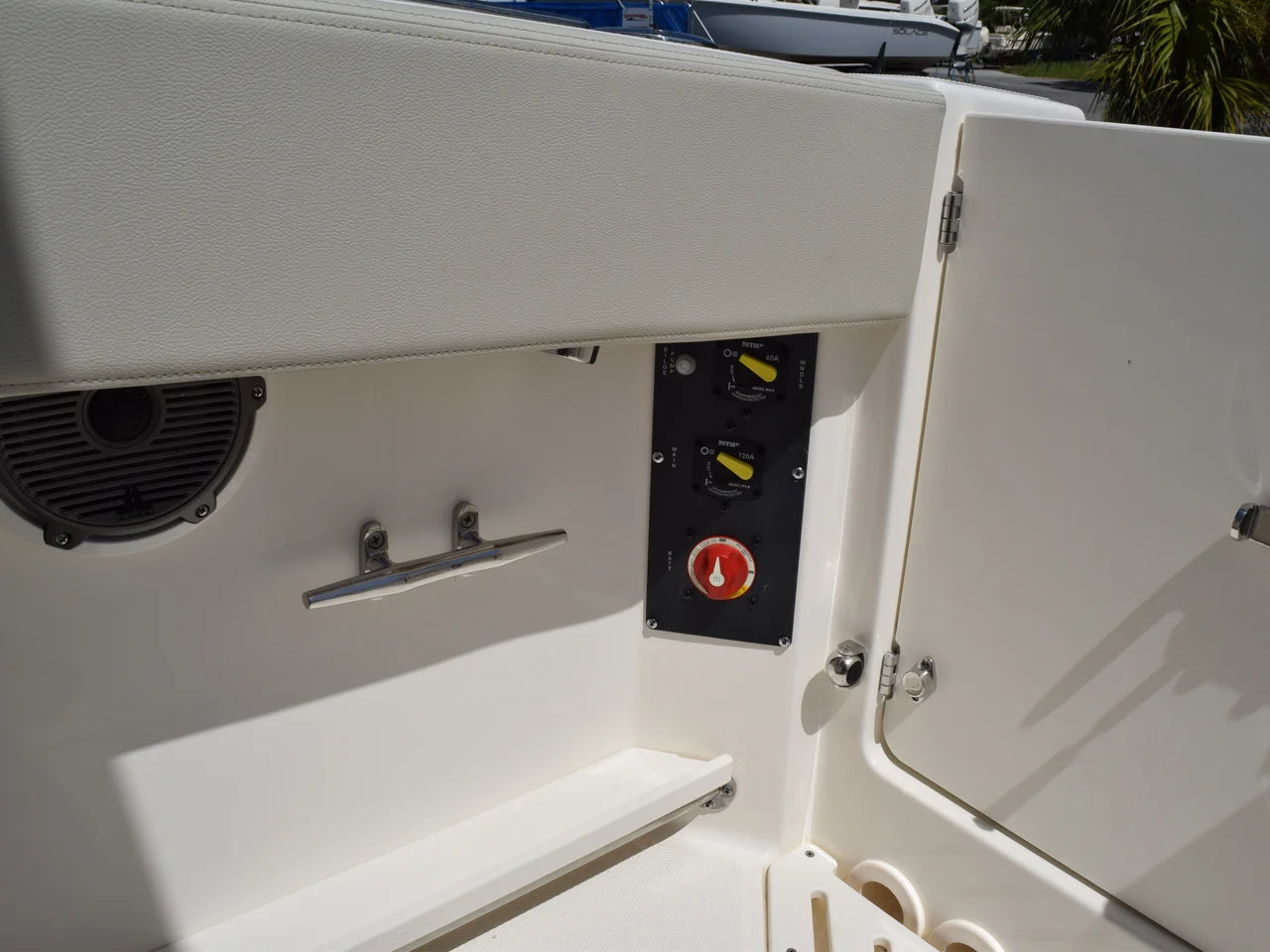 2026 Boston Whaler 240 Vantage 24.0 feet, Thunderbolt, GA #10