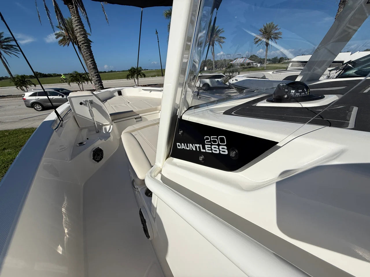 2027 Boston Whaler 250 Dauntless 25.0 feet, Venice, Florida #22