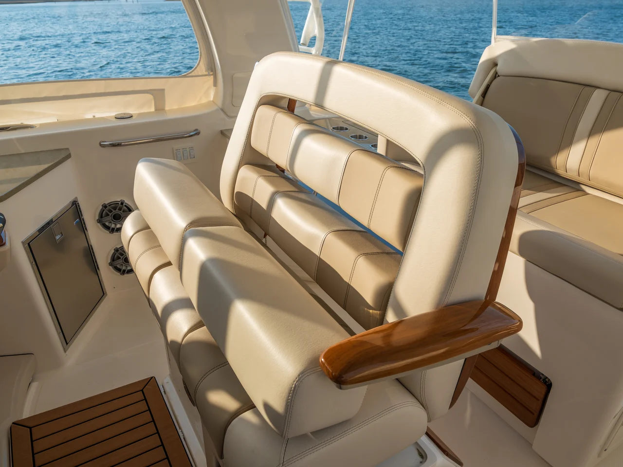 2026 Boston Whaler 350 Realm 35.0 feet, Wrightsville Beach, North Carolina #24