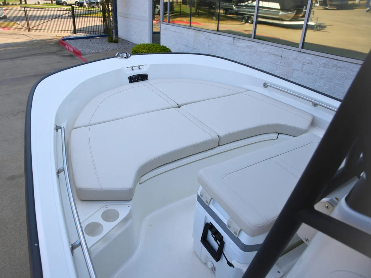 2027 Boston Whaler 190 Montauk 19.0 feet, Lewisville, TX #21