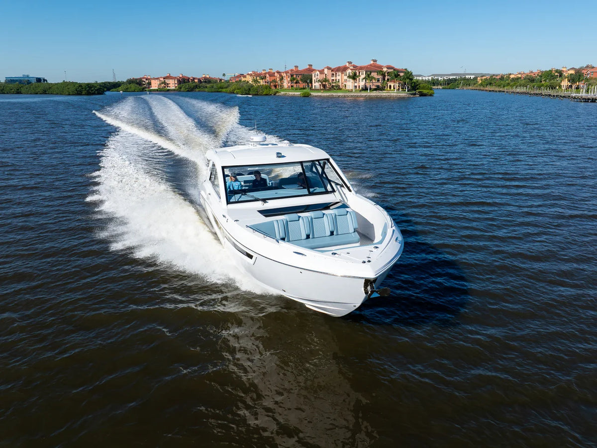 2027 Cruisers Yachts 50 GLS OB 50.0 feet, Clearwater, Florida #4