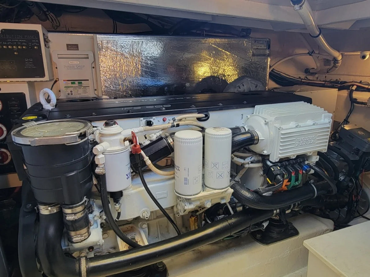 2015 Cruisers Yachts 41 CANTIUS 42.0 feet, Venice, Florida #39