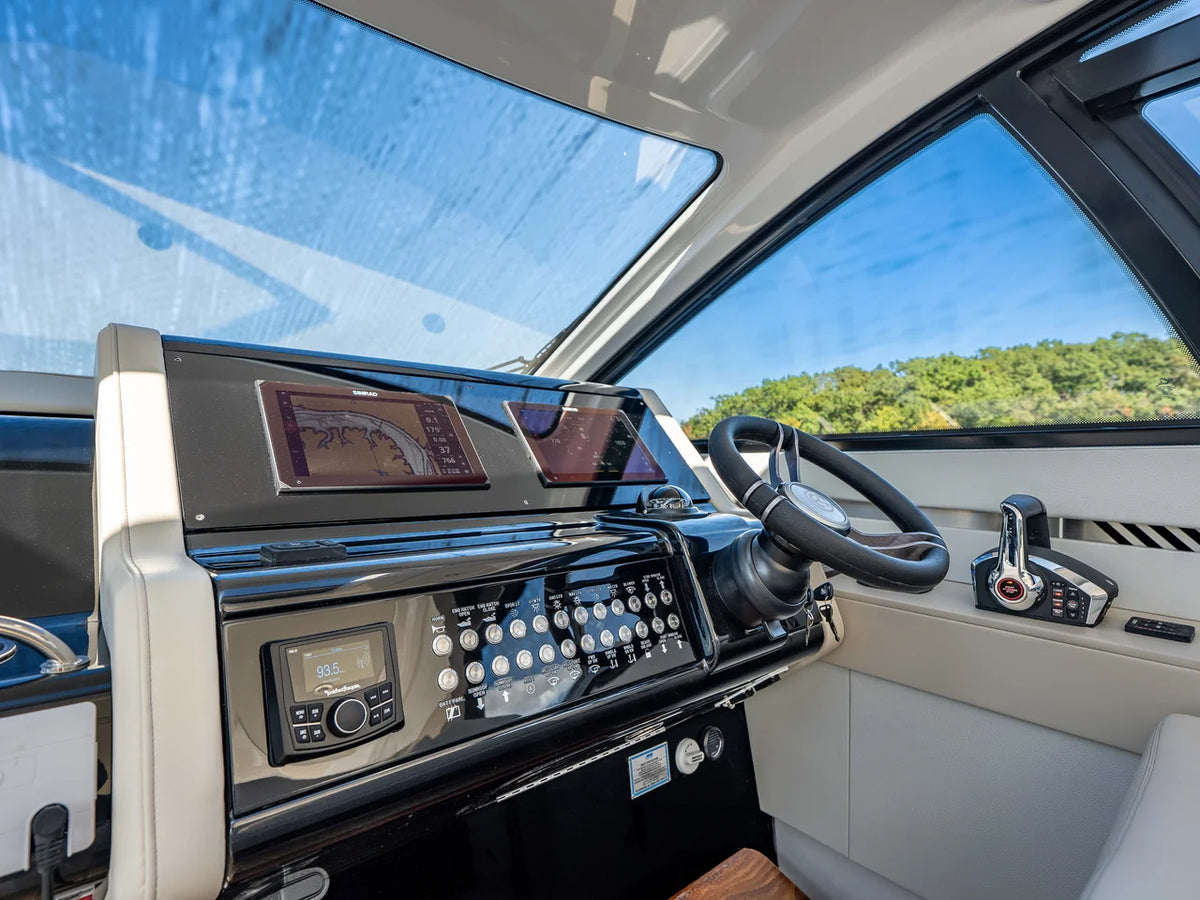 2027 Cruisers Yachts 42 GLS 42.0 feet, Lake Ozark, MO #45