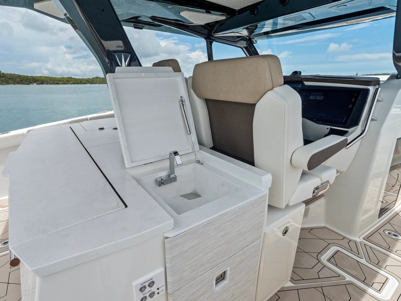 2027 Ducari 37 XIV 37.0 feet, Jupiter, Florida #33