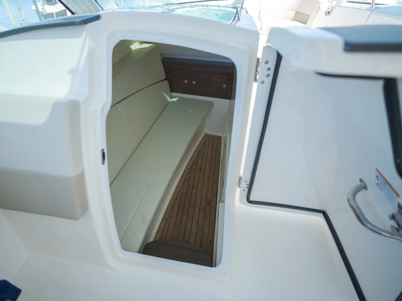 2025 Boston Whaler VANTAGE 320 33.0 feet, Panama City, FL #19