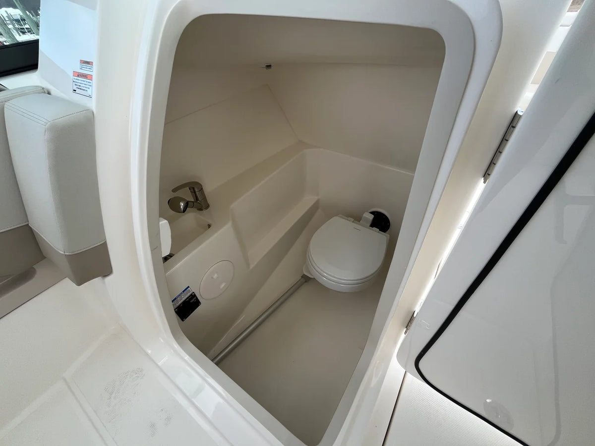 2026 Boston Whaler 240 Vantage 24.0 feet, Westbrook, Connecticut #16