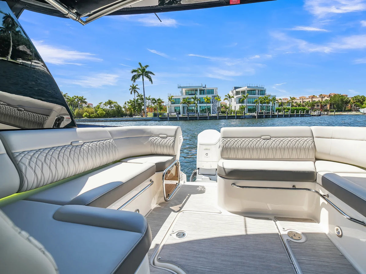 2026 Sea Ray Sundancer 370 Outboard 37.0 feet, Pompano Beach, Florida #11