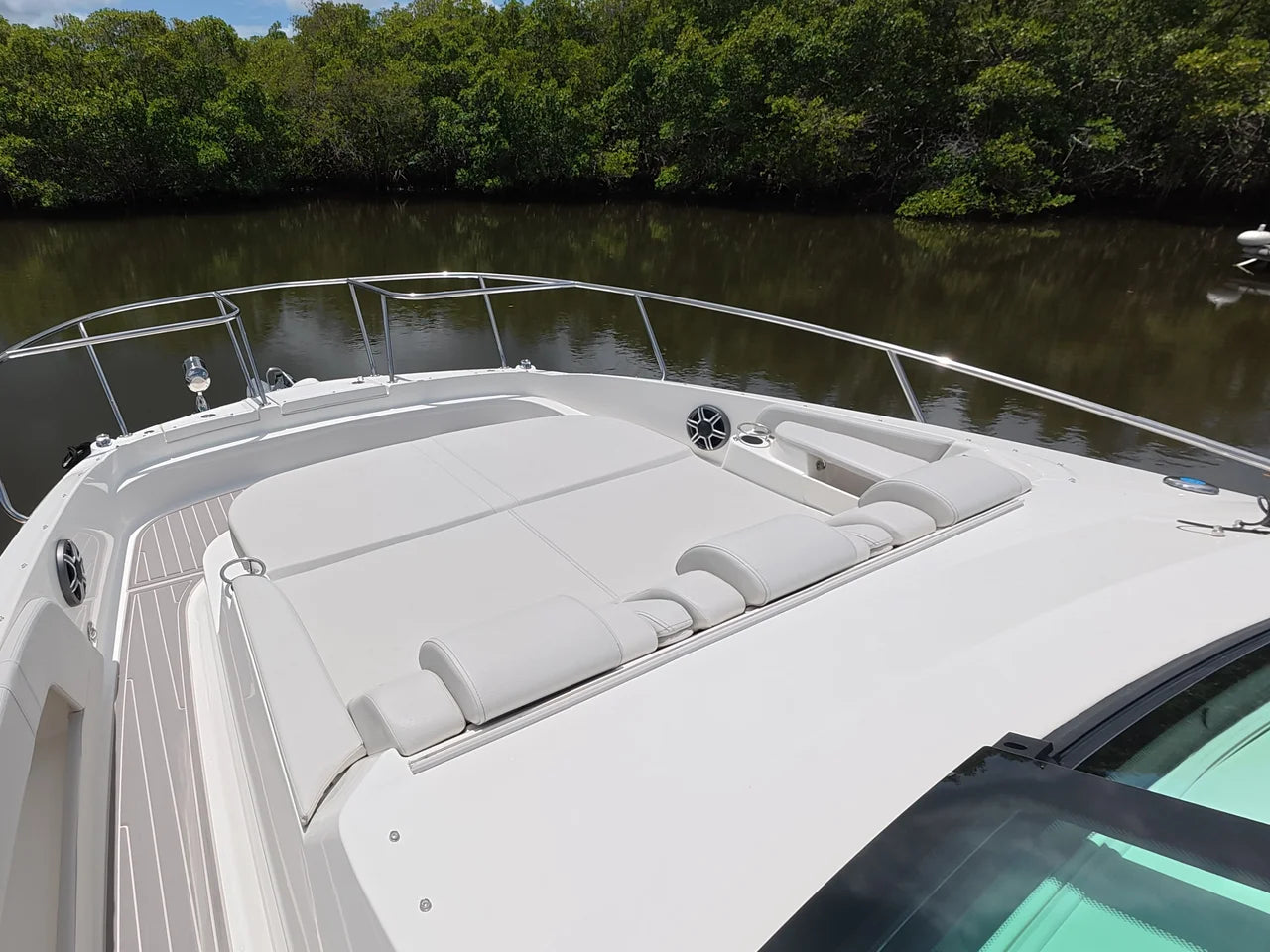 2026 Sea Ray Sundancer 320 Outboard 32.0 feet, Clearwater, Florida #40