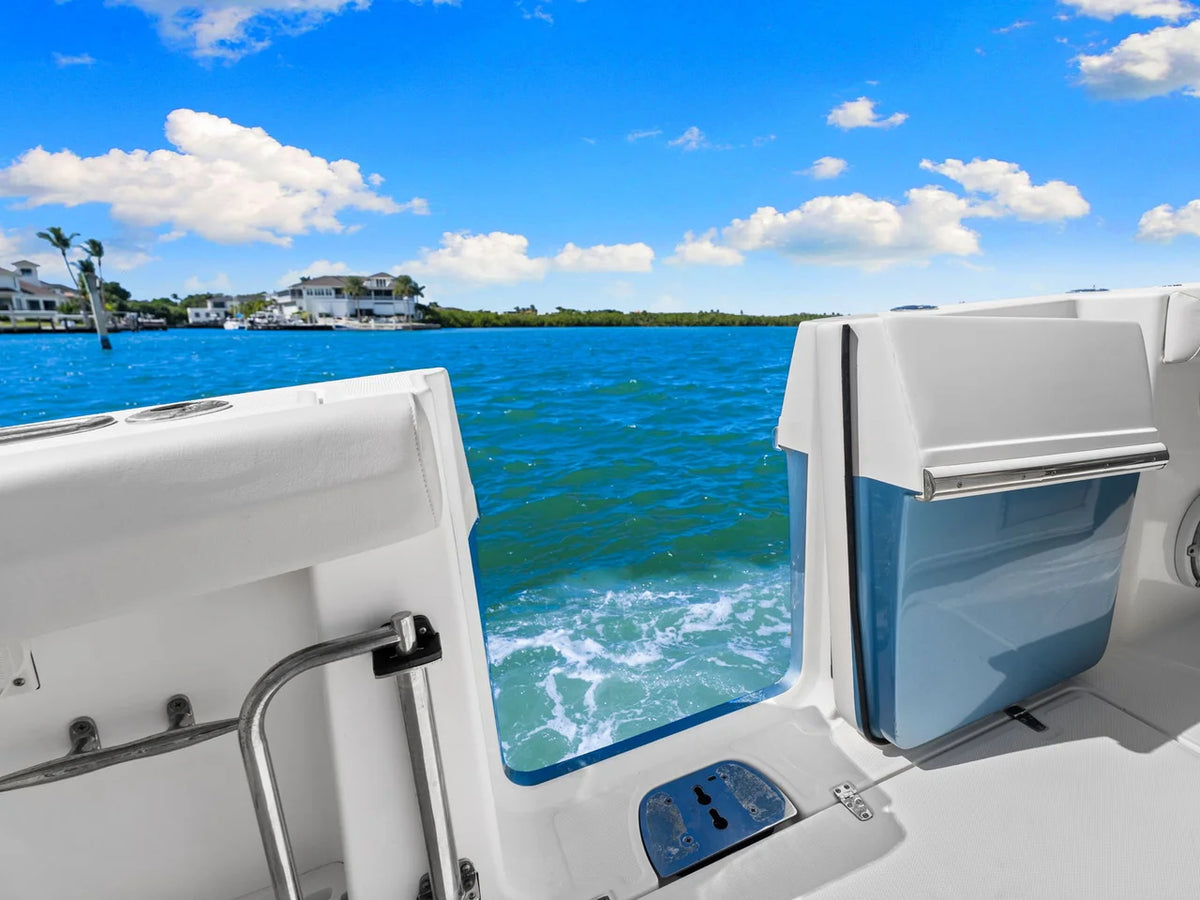 2020 Boston Whaler 380 OUTRAGE 38.0 feet, Naples, Florida #42