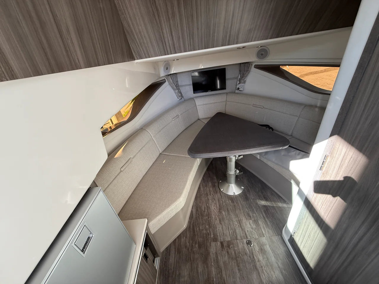2027 Sea Ray Sundancer 320 Outboard 32.0 feet, Sarasota, FL #17