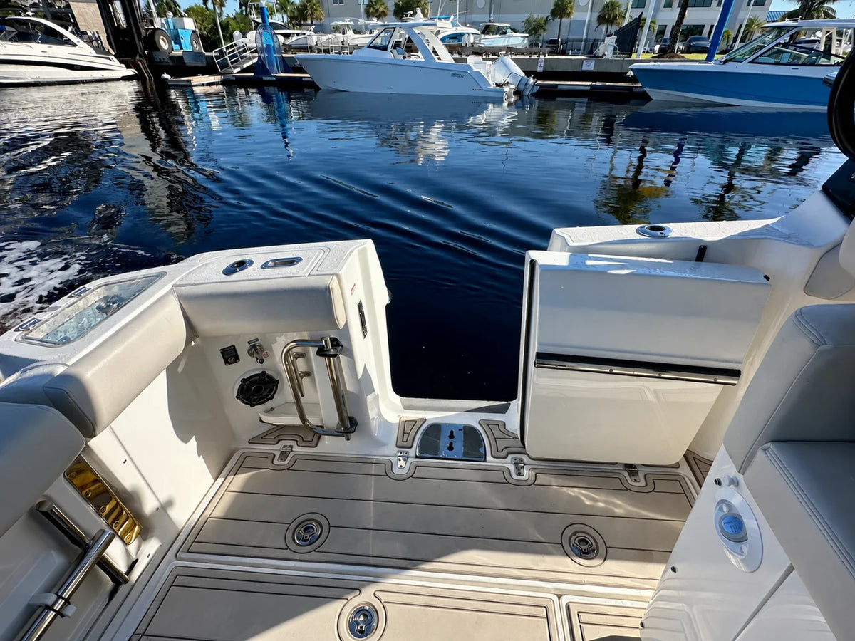 2023 Boston Whaler 350 REALM 35.0 feet, Fort Myers, FL #8