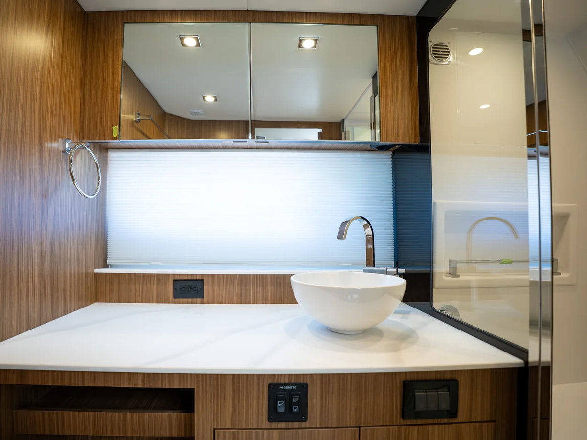 2027 Cruisers Yachts 50 GLS OB 50.0 feet, Clearwater, Florida #60