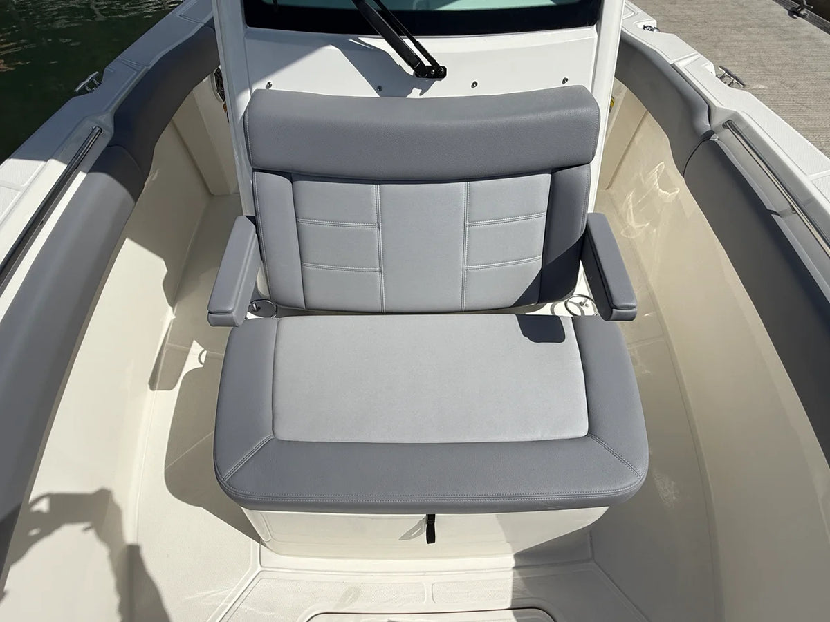 2027 Boston Whaler 250 Outrage 25.0 feet, Wrightsville Beach, North Carolina #25