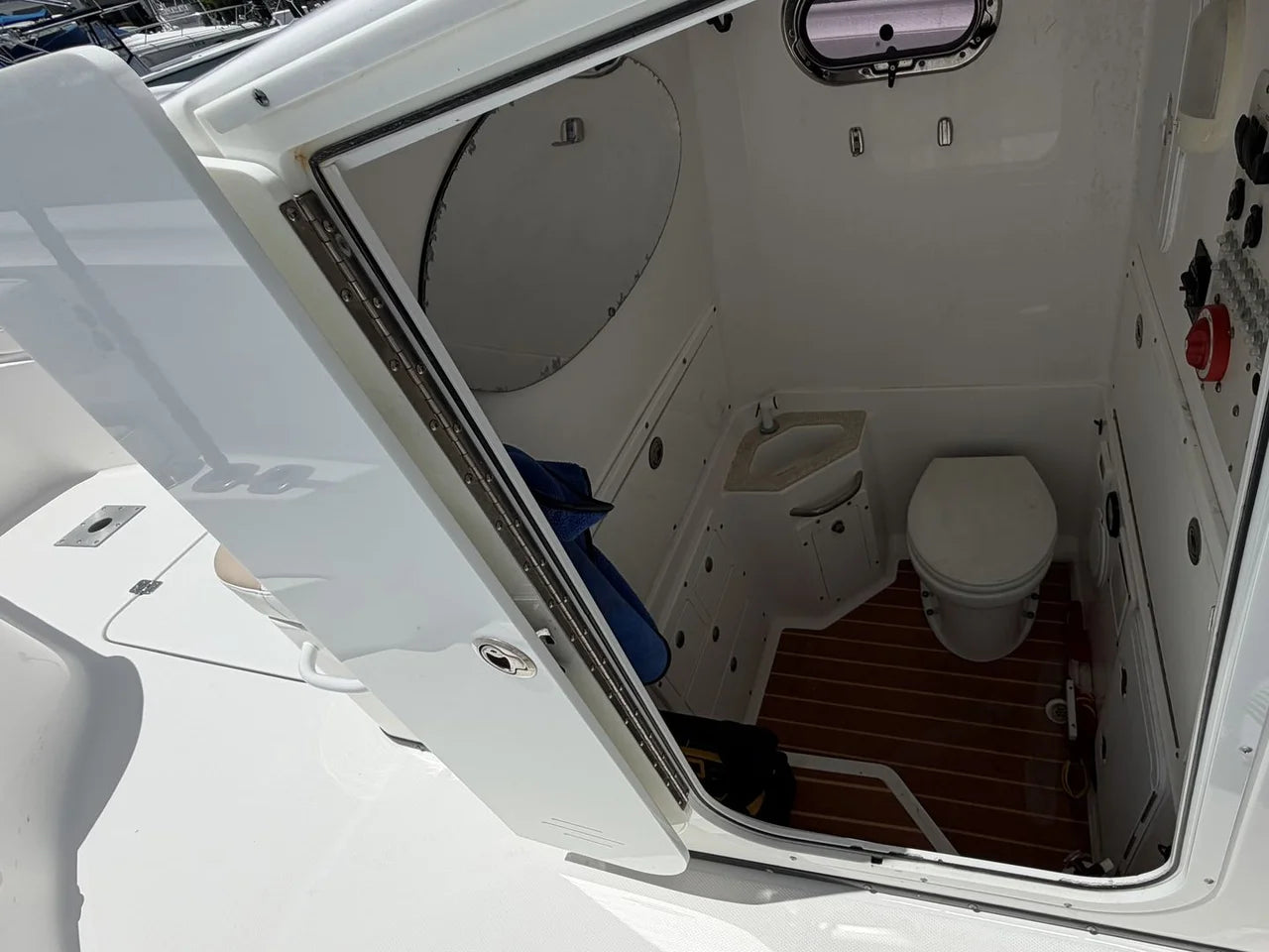 2017 EdgeWater 320 CC 31.0 feet, Jupiter, FL #33