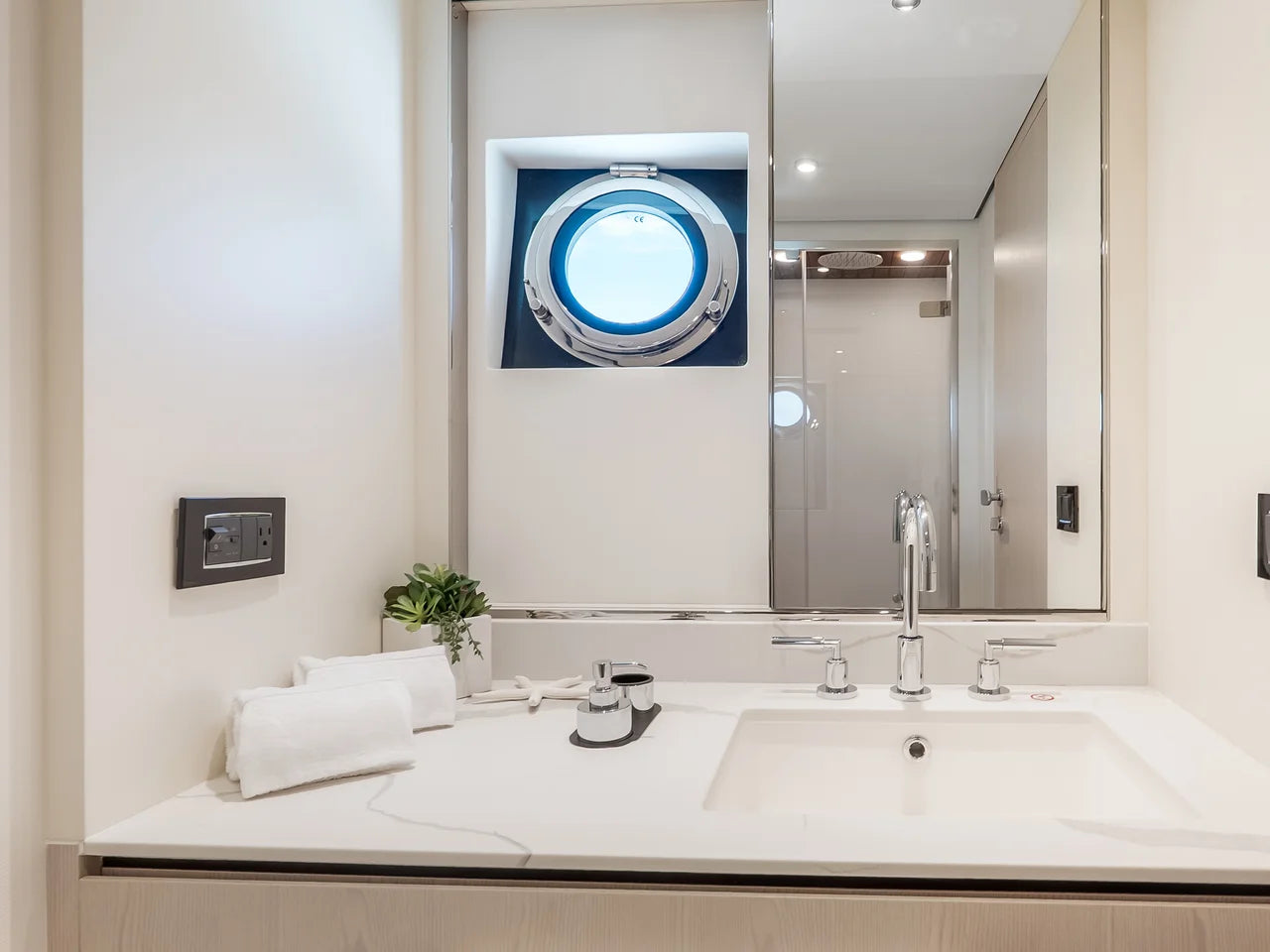 2025 Azimut 78 FLY 78.0 feet, Miami, FL #35