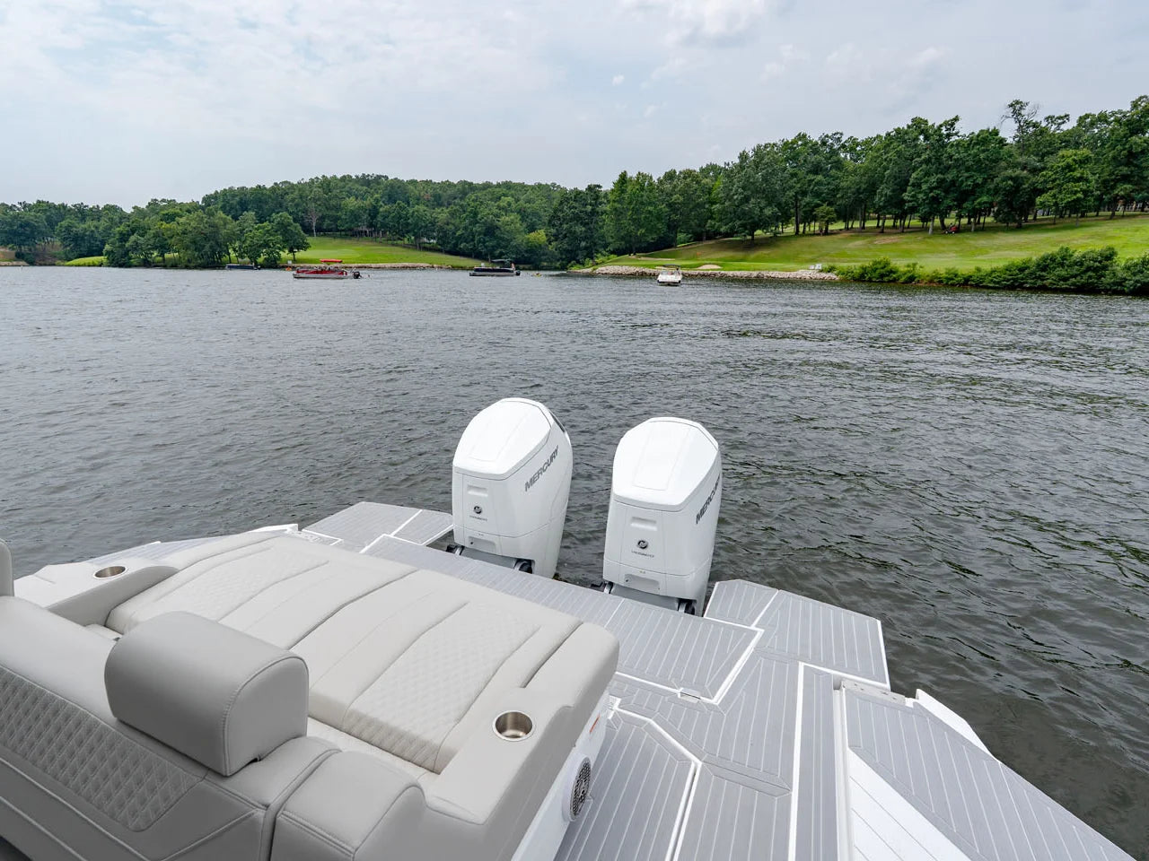 2027 Cruisers Yachts 42 GLS Outboard 42.0 feet, Lake Ozark, MO #11