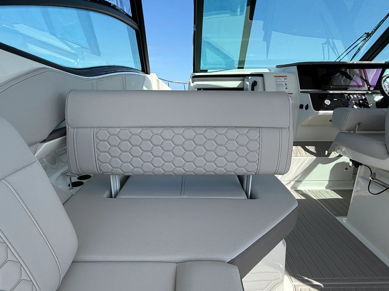 2026 Sea Ray Sundancer 320 Outboard 32.0 feet, Wrightsville Beach, North Carolina #27