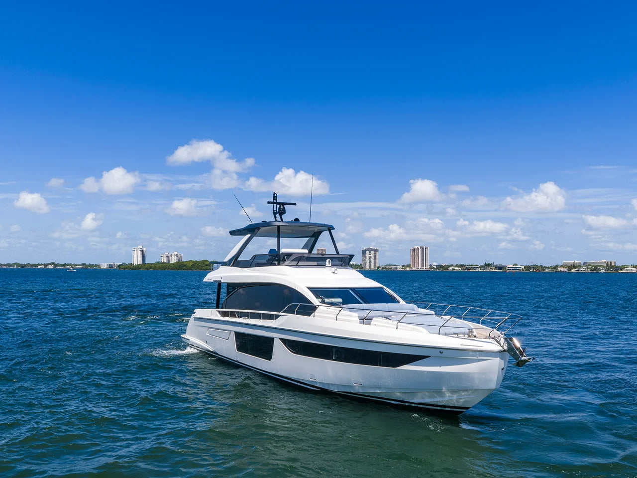 2025 Azimut 68 FLY 68.0 feet, Miami, FL #4