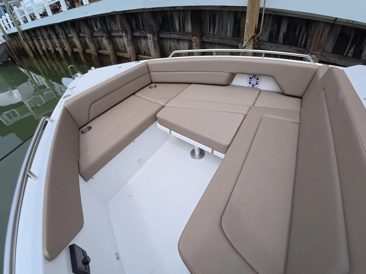 2026 Cruisers Yachts 38 VTR EC 38.0 feet, Somers Point, New Jersey #60
