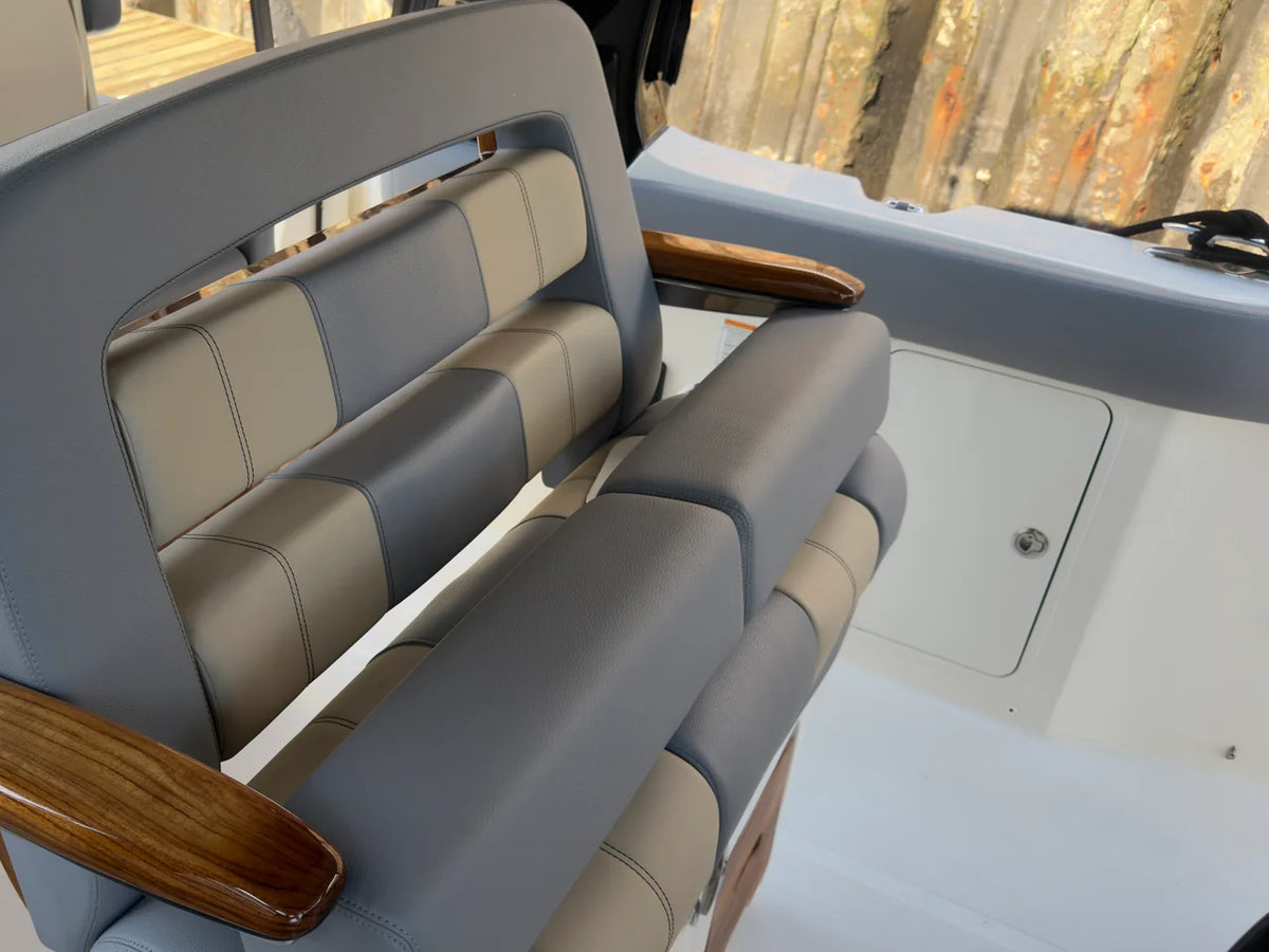 2025 Boston Whaler 350 REALM 35.0 feet, Greenwich, CT #35