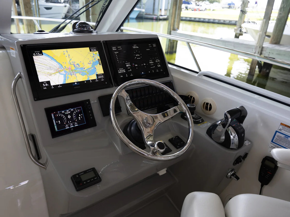 2017 Boston Whaler 345 CONQUEST 33.0 feet, Seabrook, TX #3