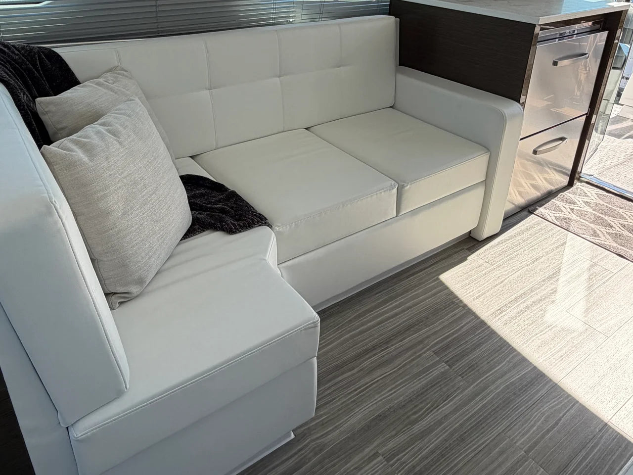 2020 Cruisers Yachts 50 CANTIUS 50.0 feet, Fort Myers, FL #12