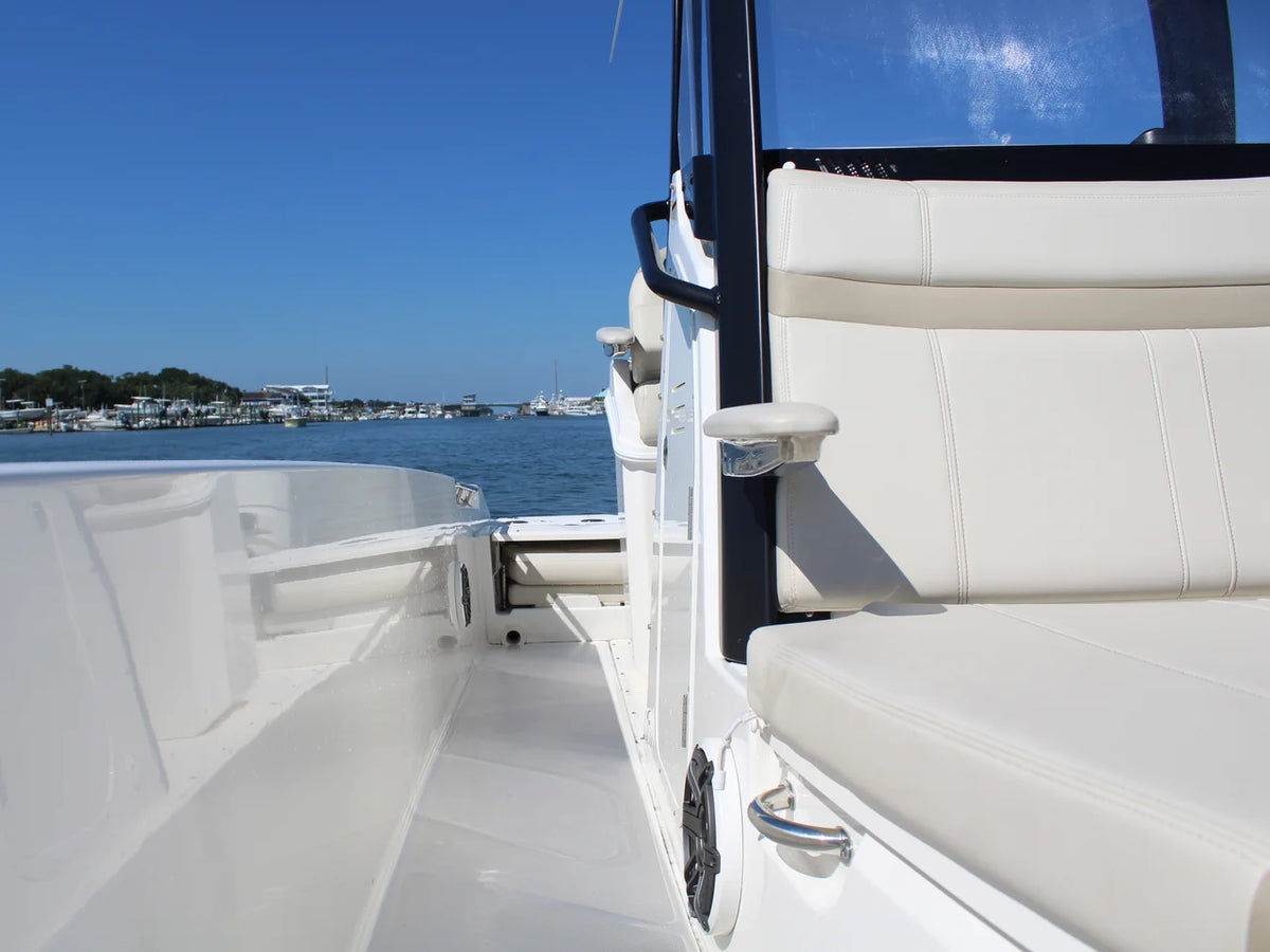 2025 Boston Whaler 250 DAUNTLESS 25.0 feet, Wilmington, NC #16