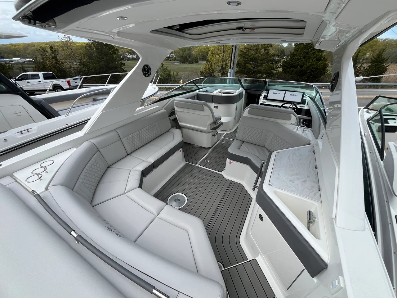 2026 Sea Ray SLX 310 Outboard 31.0 feet, Westbrook, Connecticut #6