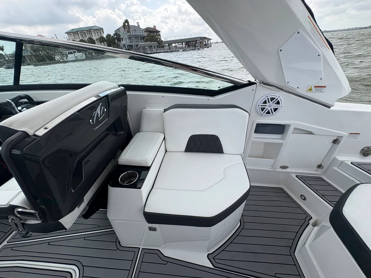 2019 Monterey 305 SS 31.0 feet, Seabrook, TX #22