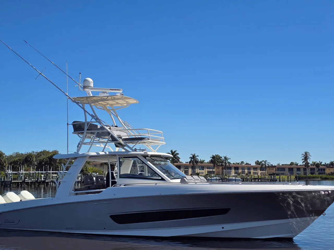 2023 Boston Whaler 420 OUTRAGE 42.0 feet, Stuart, Florida #8