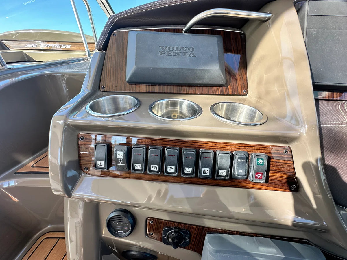 2014 Cruisers Yachts 380 EXPRESS 38.0 feet, Danvers, Massachusetts #14