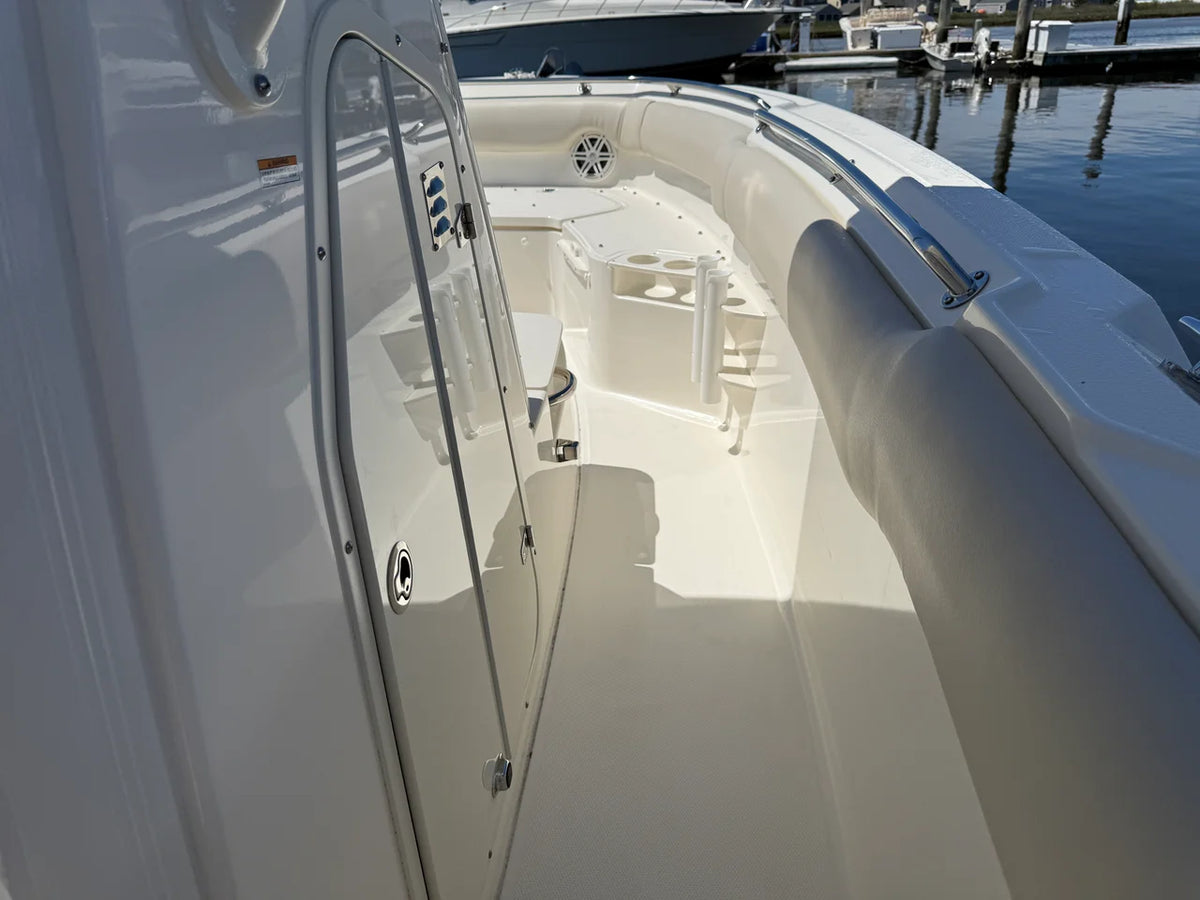 2024 Boston Whaler 230 OUTRAGE 23.0 feet, Westbrook, Connecticut #23