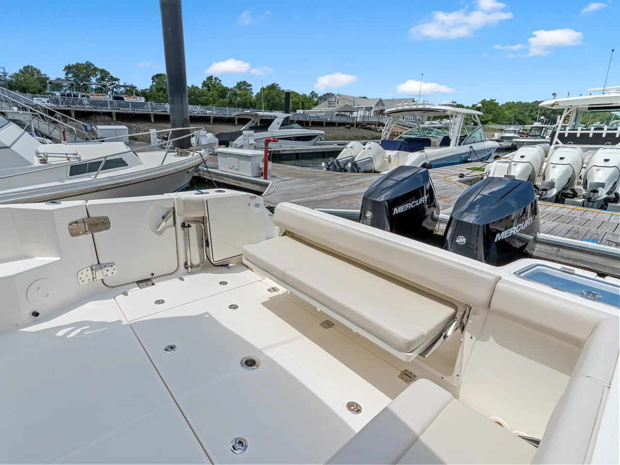 2026 Boston Whaler 325 Conquest 32.0 feet, Quincy, MA #12