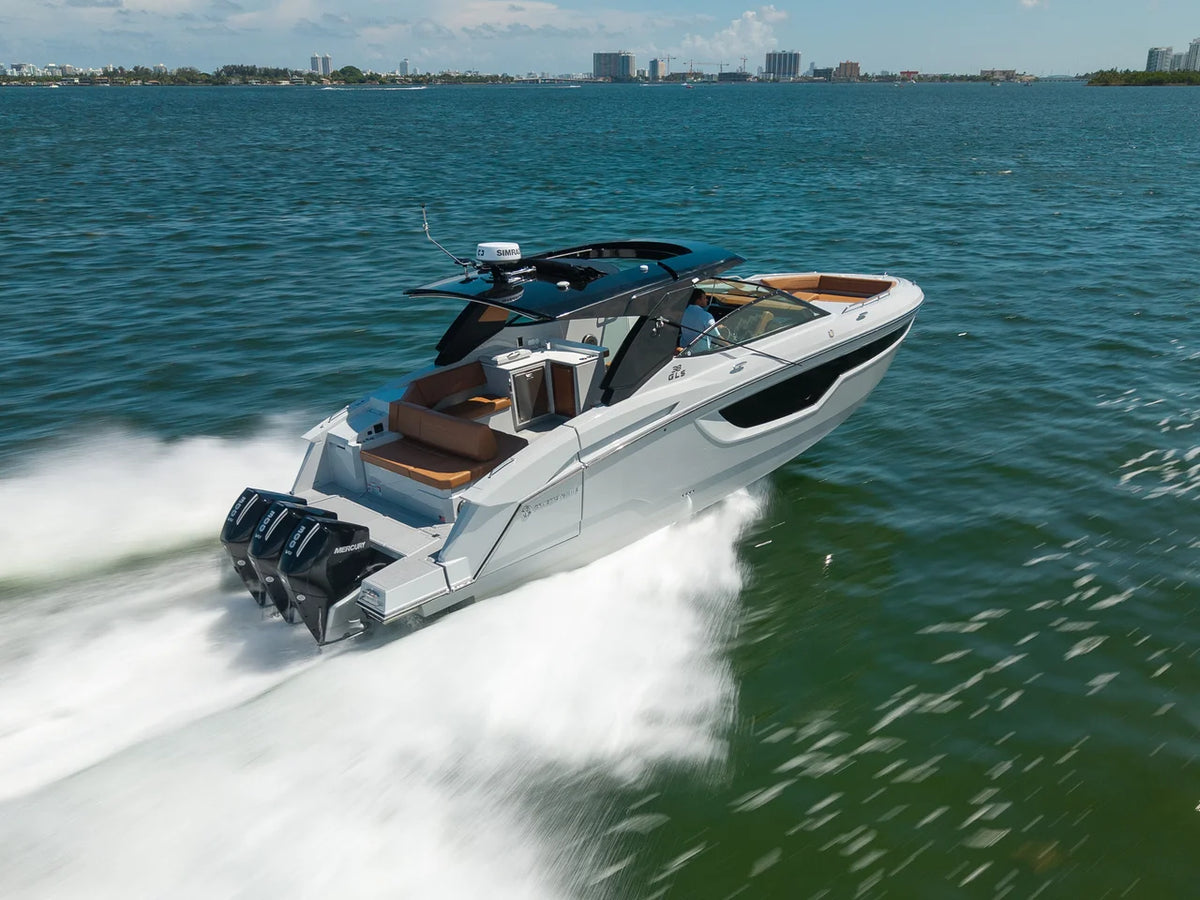 2027 Cruisers Yachts 38 GLS Outboard 38.0 feet, Miami, FL #11