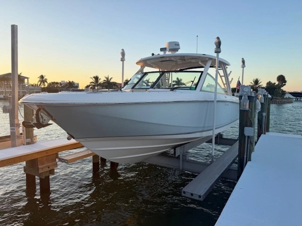 2017 Boston Whaler 320 VANTAGE 32.0 feet, Fort Myers, FL #1