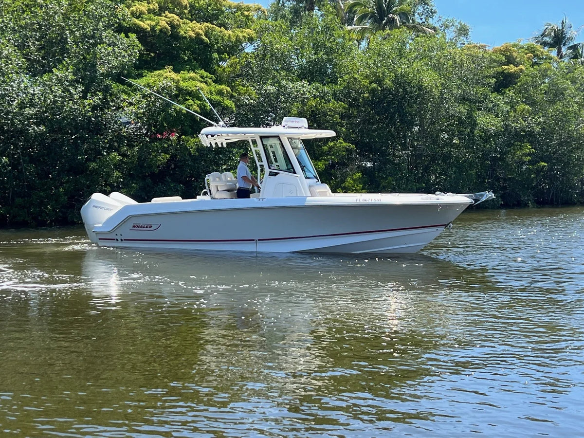 2019 Boston Whaler 250 OUTRAGE 25.0 feet, Naples, Florida #1