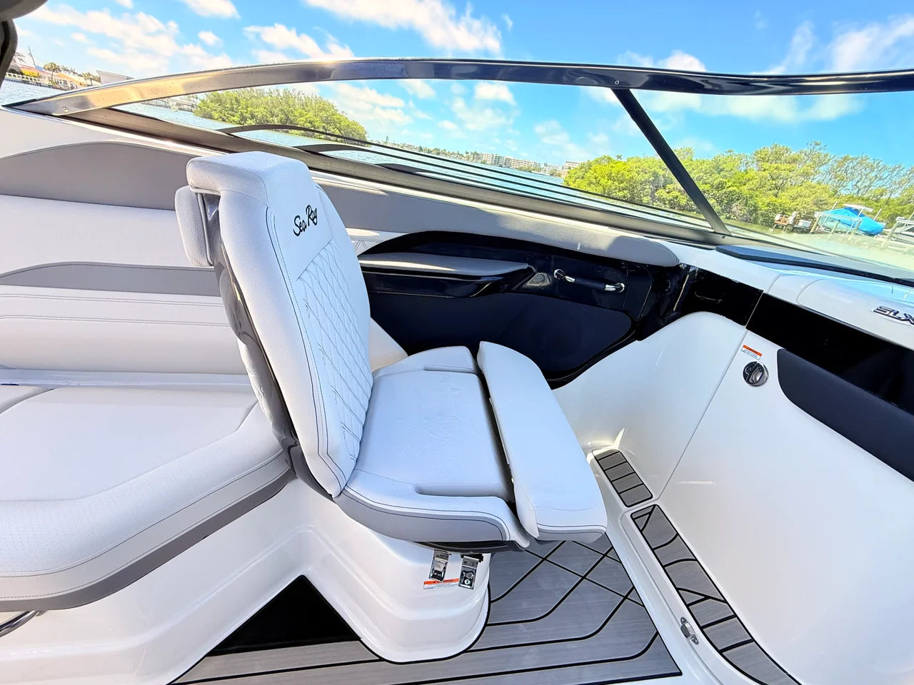 2026 Sea Ray SLX 280 Outboard 28.0 feet, St. Petersburg, Florida #58