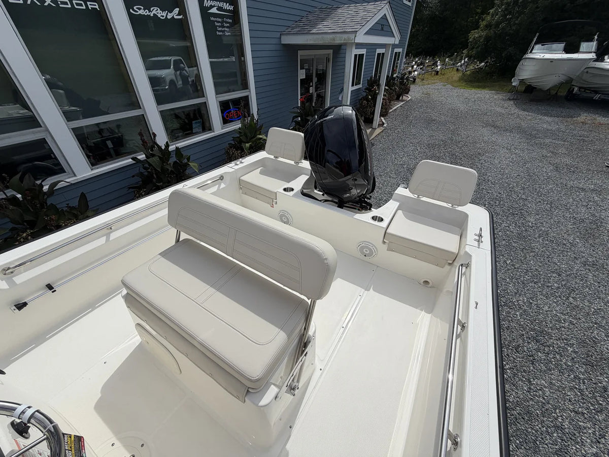 2027 Boston Whaler 190 Montauk 19.0 feet, Wakefield, RI #6