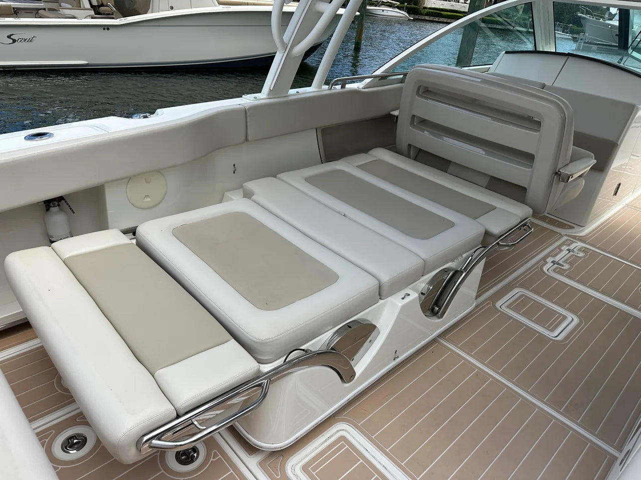 2017 Boston Whaler 320 VANTAGE 32.0 feet, Thunderbolt, GA #8
