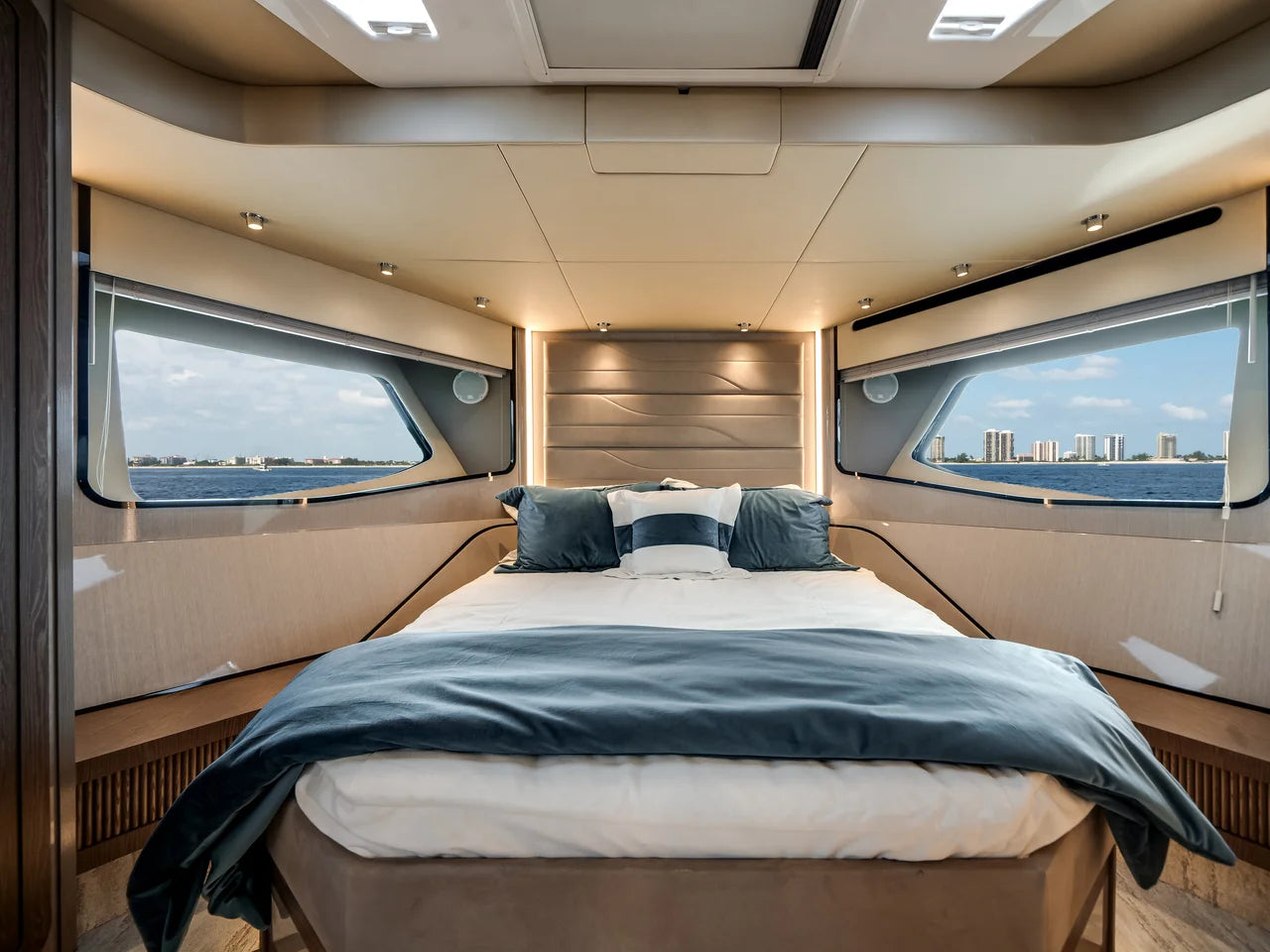 2026 Cruisers Yachts 57 FLY 57.0 feet, Jupiter, Florida #61