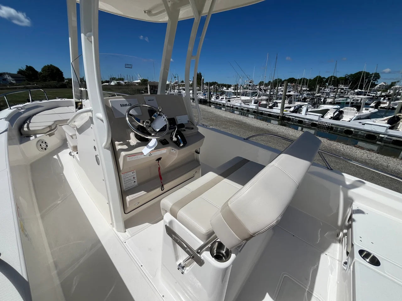 2026 Boston Whaler 250 Dauntless 25.0 feet, Westbrook, Connecticut #5