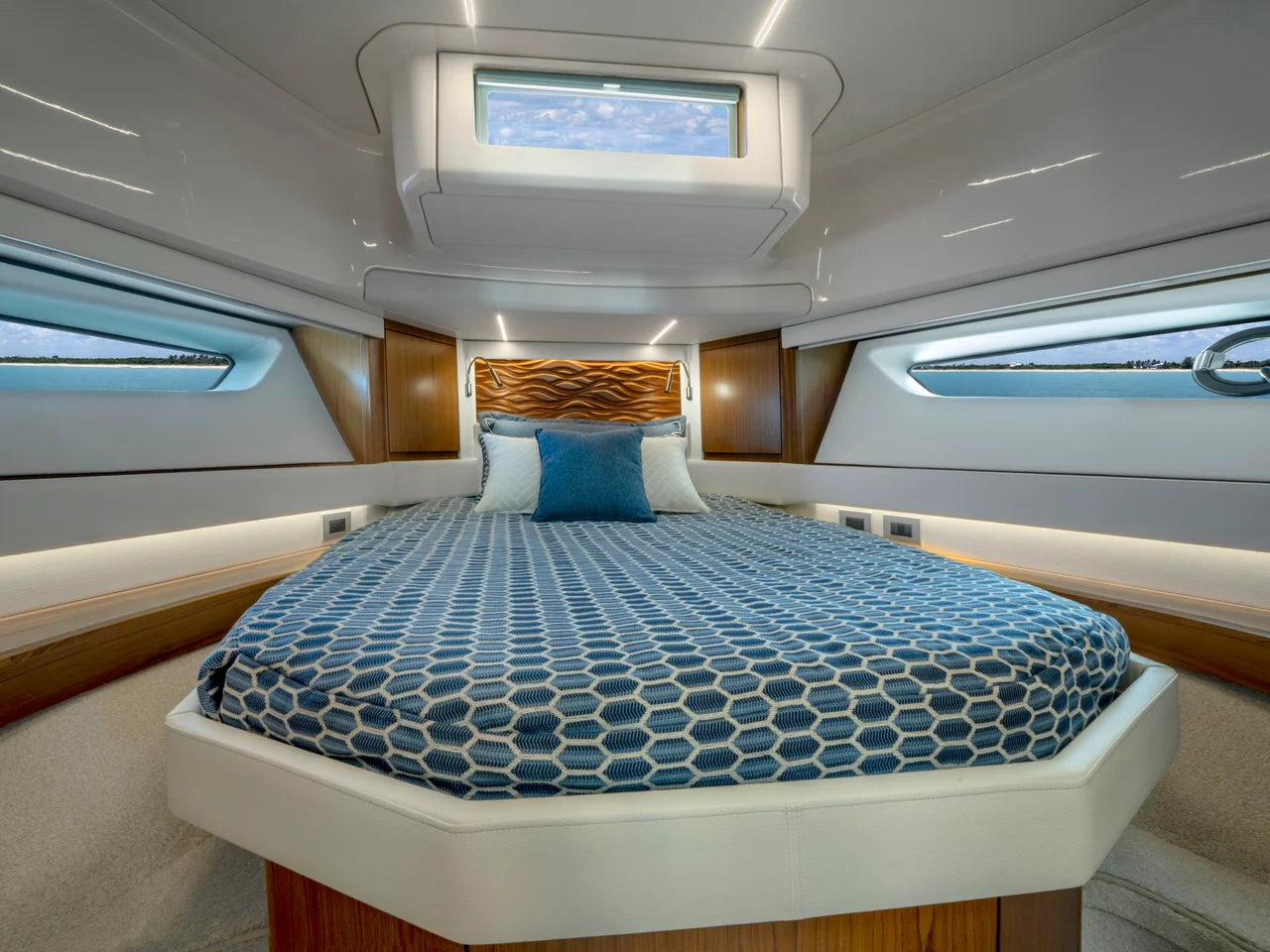 2026 Tiara Yachts 60 EX 60.0 feet, Inuvik, Northwest Territories #22