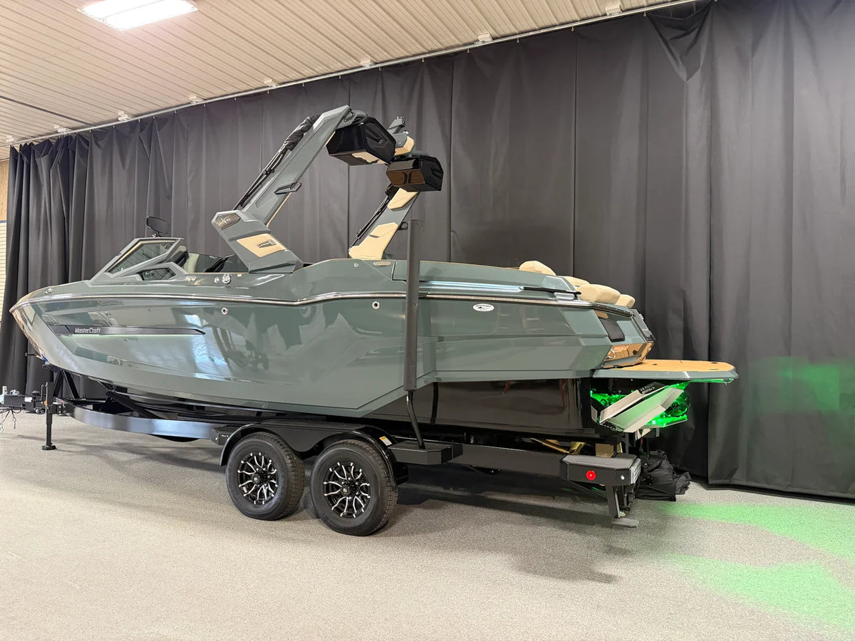 Discover Insurance Service 2027 Mastercraft X24 – MarineMax